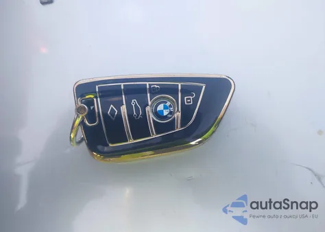 2017 BMW 320I xDrive z USA, uszkodzony, nr VIN WBA8E5G39HNU44278